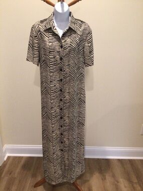 Ultra Dress Collection Black and Cream Zebra-Print Button-Front Maxi Dress